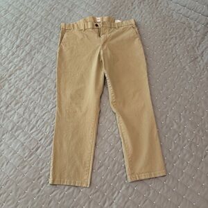 GAP Men’s Tan Straight-Leg Chinos